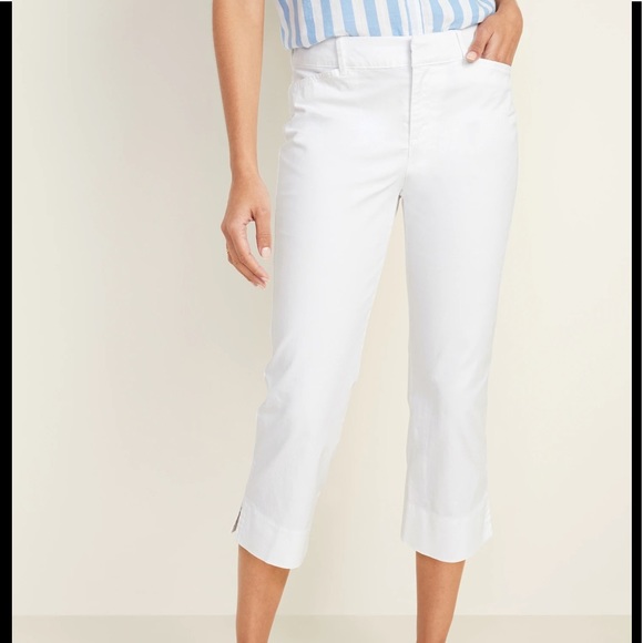 Old Navy Pants - Pixie Cropped Pants